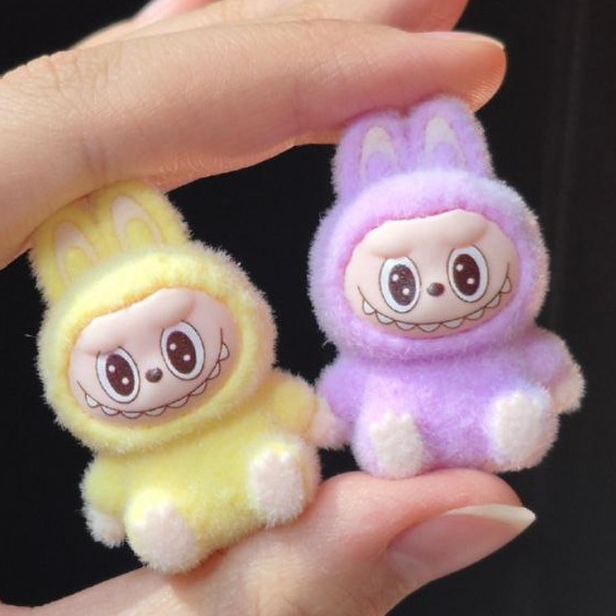 فیگور  اورجینال لبوبو نشسته