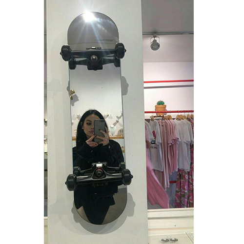آیینه اسکیت برد